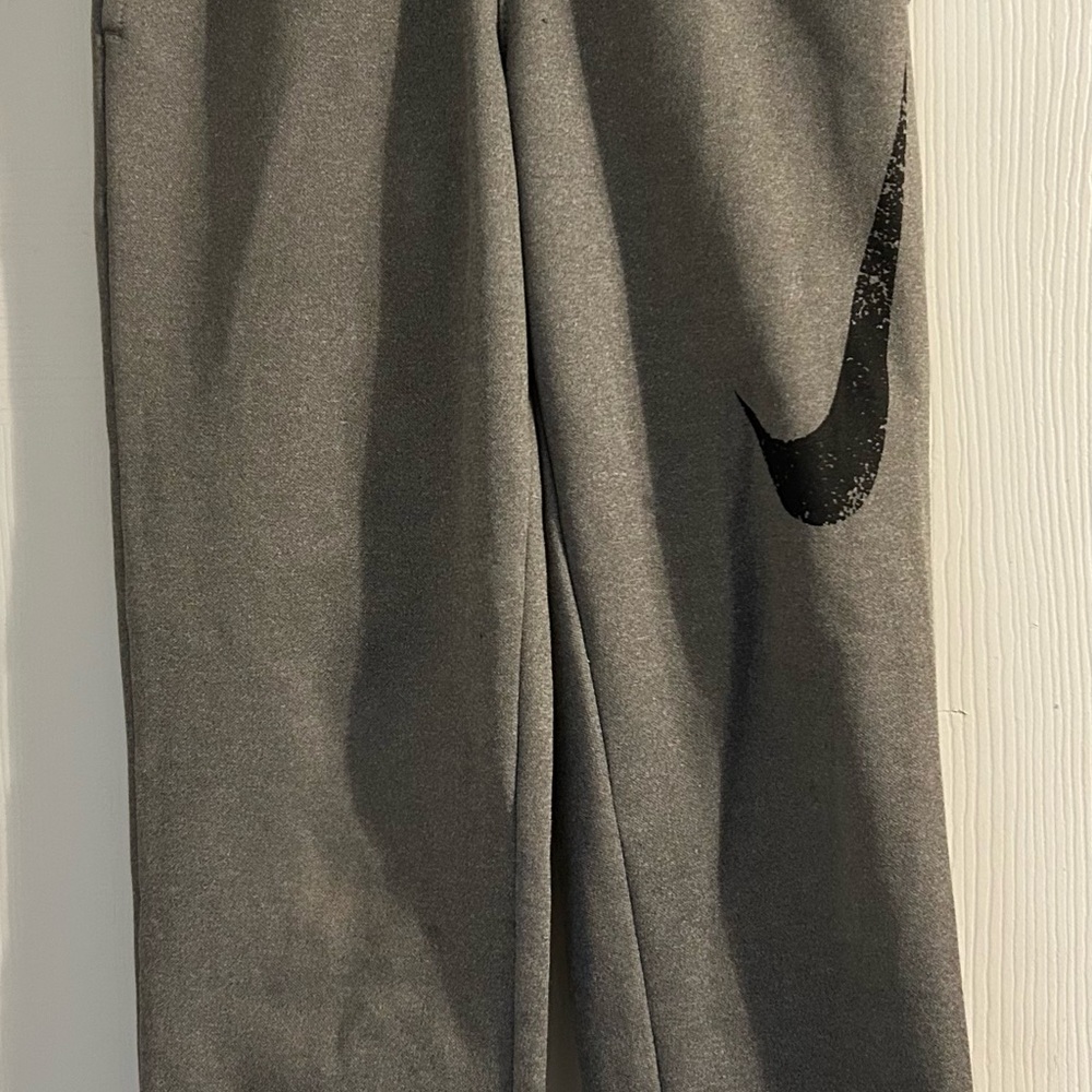 Boys Nike Dri Fit Gray
Joggers Pants